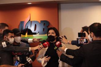 “Contra a máquina”, Simone mantém otimismo