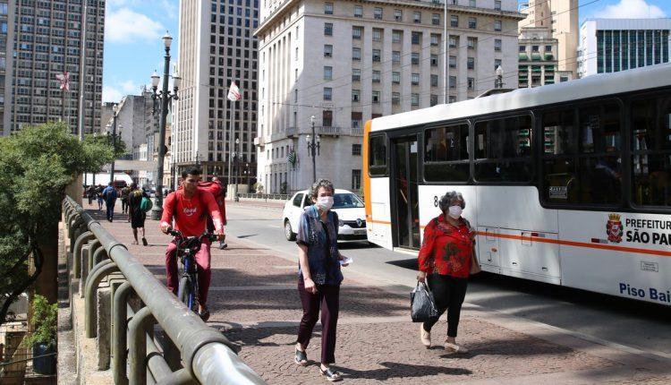 Diretor da OMS define salto de casos da Covid-19 no Brasil como ‘tragédia’