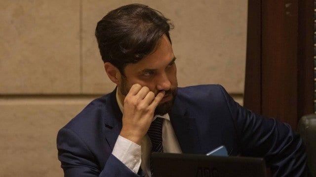 Perícia aponta morte violenta de enteado de 4 anos de vereador do RJ