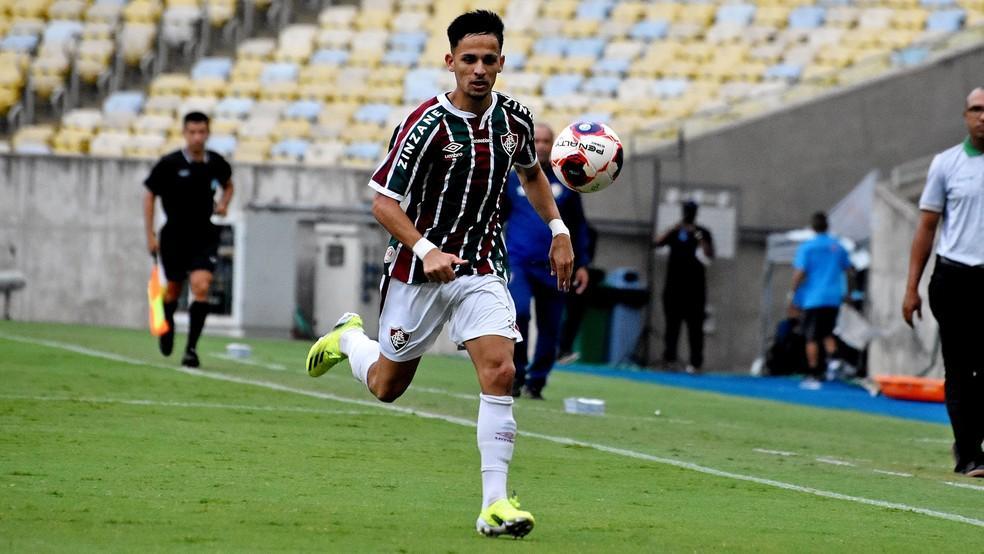 De surpresa a único dos garotos entre os titulares: Gabriel Teixeira ganha espaço no Fluminense