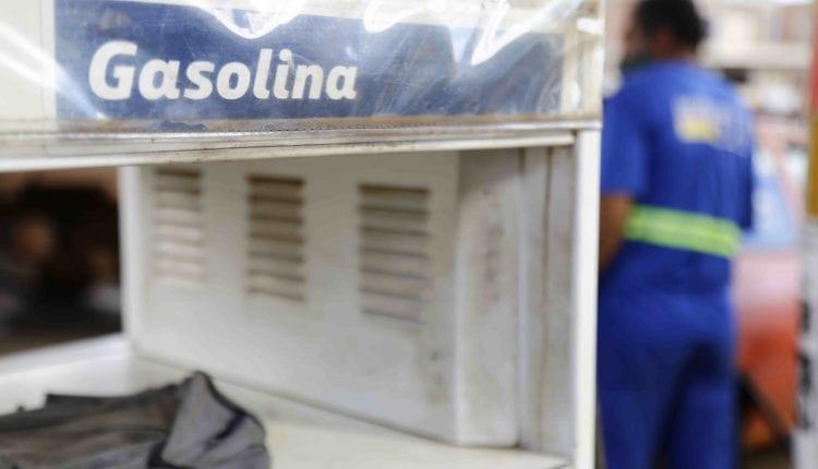 Às vésperas de subir R$ 0,18, preço da gasolina em MS recua pela 1ª vez em dez semanas