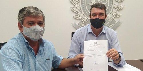 Prefeito e vereadores de Bela Vista participam de reunião com Riedel na Capital
