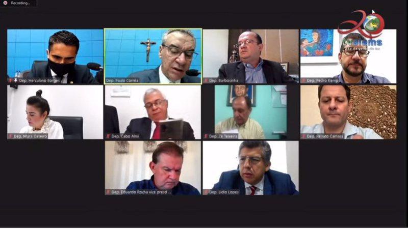 Deputados votam projeto que cria taxa de até 30% em serviços de cartórios