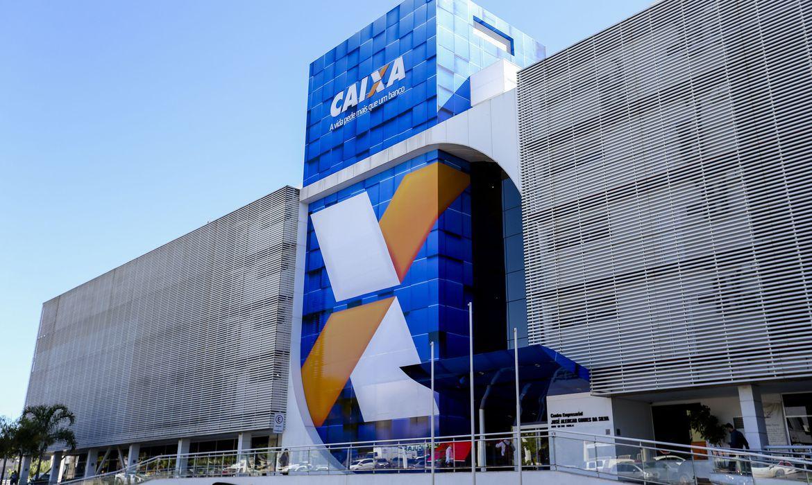 Caixa paga hoje auxílio a nascidos em maio