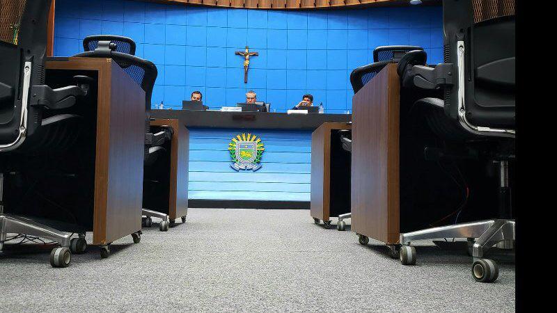 Deputados votam PL que proíbe apreensão de veículos por atraso do IPVA