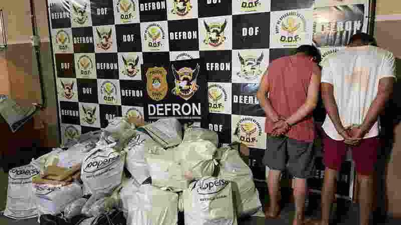 Agente de saúde é flagrado com meia tonelada de maconha dentro de casa em MS