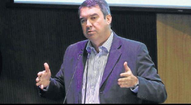 Riedel busca reaproximação com prefeitos