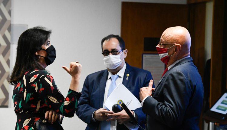 Simone consegue apoios de Podemos e Cidadania na corrida pela presidência do Senado