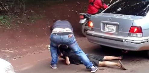 Menino é espancado por roubar uma banana