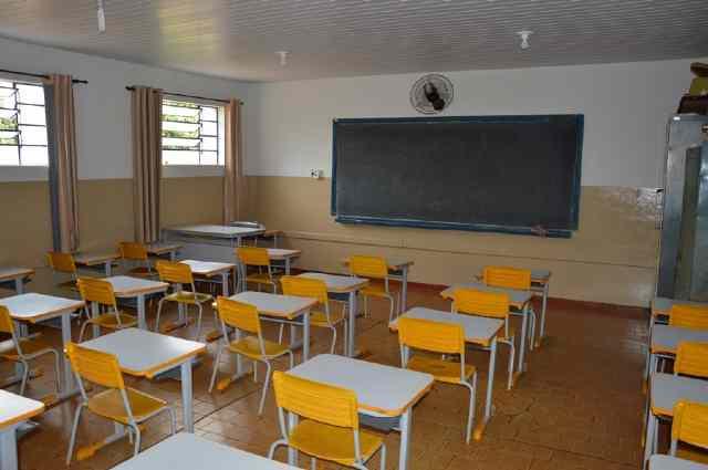 Guia Lopes mantém aulas remotas; Sidrolândia adota sistema híbrido