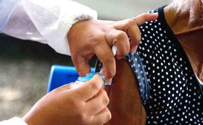 Corumbá inicia vacinação de pessoas acima dos 68 anos