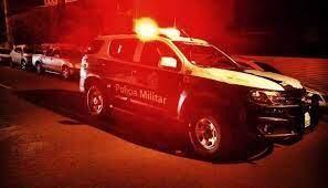 Homem é socorrido e levado para hospital depois de ser esfaqueado na cabeça