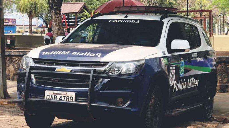 Bombeiro é detido após fazer disparos na rua