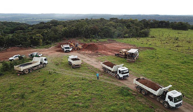 Patrulha da Agesul apoia prefeituras na abertura e manutenção de estradas vicinais no Sudoeste