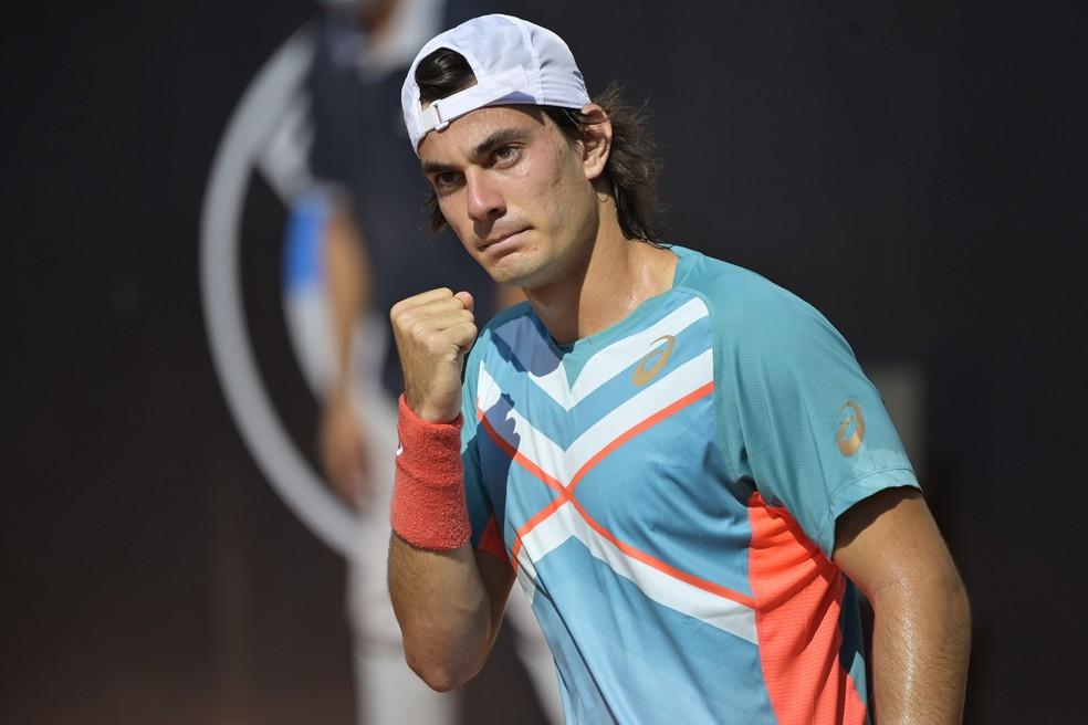 Tenista italiano ameaça árbitro em discussão após derrota: "Eu te mato"