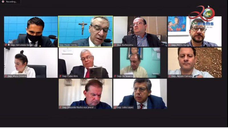 Deputados votam projeto que cria taxa de até 30% em serviços de cartórios