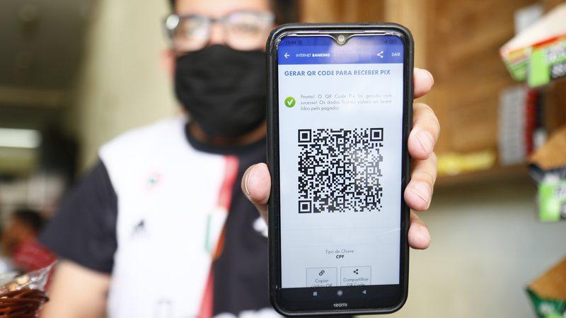 Alegria de pobre? Pix deixará de ser gratuito