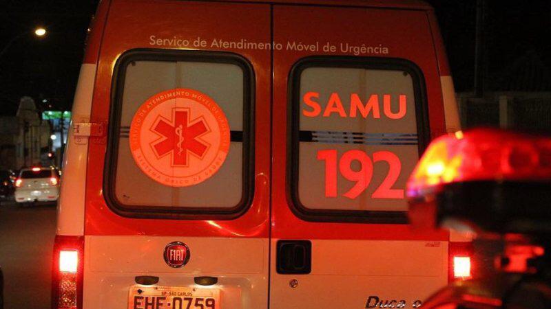 Jovem corre de tiros e mãe acaba atingida