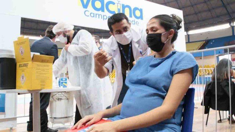 Mais de 3,6 mil gestantes e puérperas imunizadas com AstraZeneca aguardam 2ª dose
