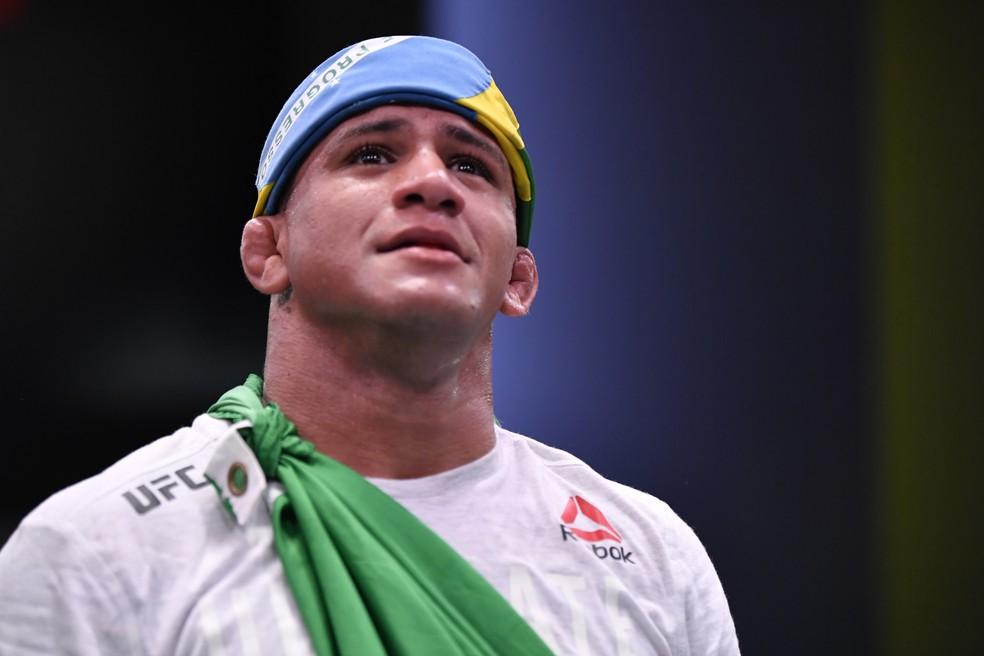 UFC 264: Gilbert Durinho aponta os erros em luta pelo cinturão e caminho para superar Thompson