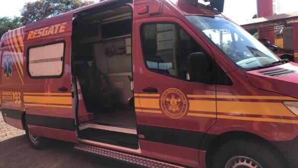 Irmã esfaqueia rapaz 3 vezes durante briga