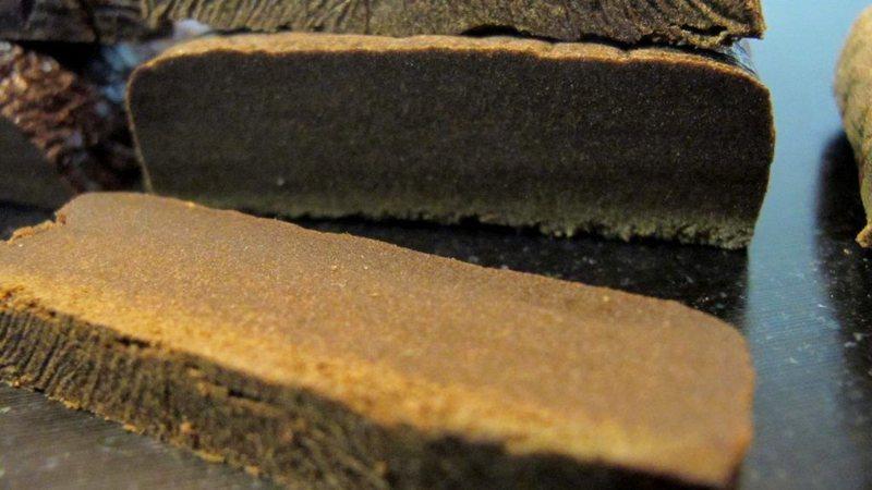 Com droga famosa na Europa, homem é preso com haxixe marroquino amarrado a corpo