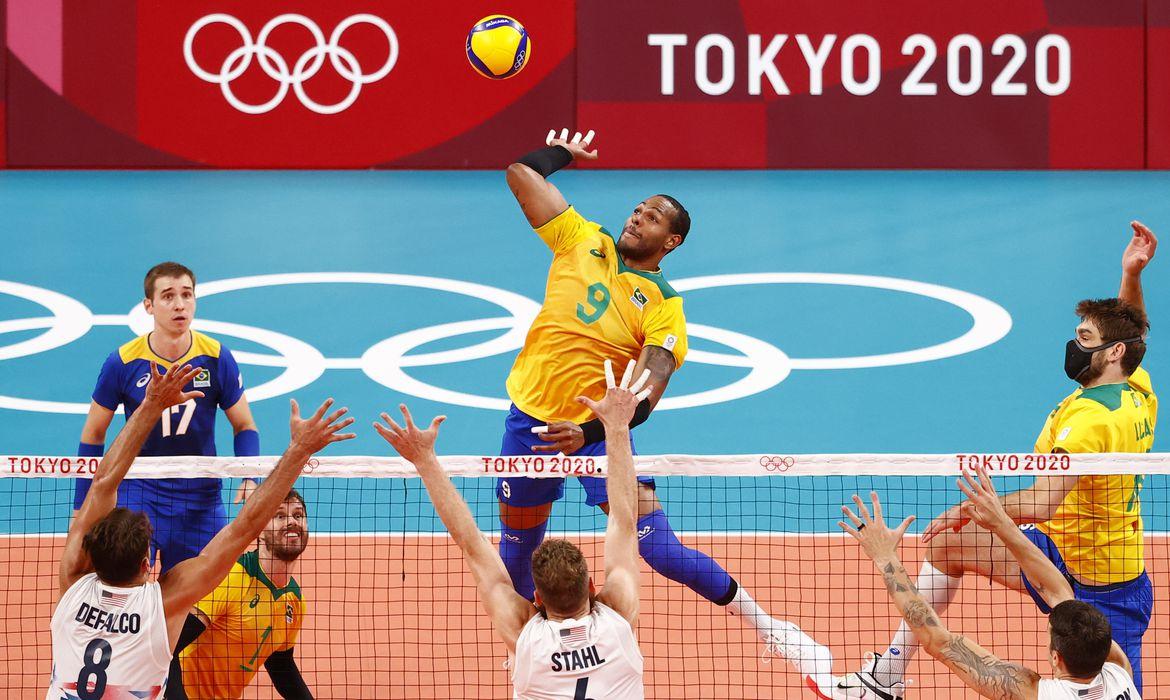 Olimpíada: Brasil bate Estados Unidos e se recupera no vôlei masculino