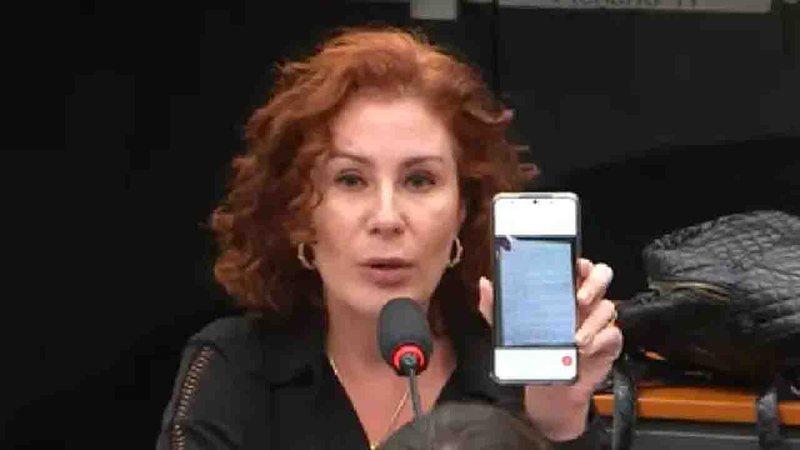 Carla Zambelli é intimada a depor pela PF
