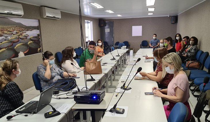 Integrantes do 1º Comitê Técnico de Saúde Integral da População LGBT+ tomam posse em MS